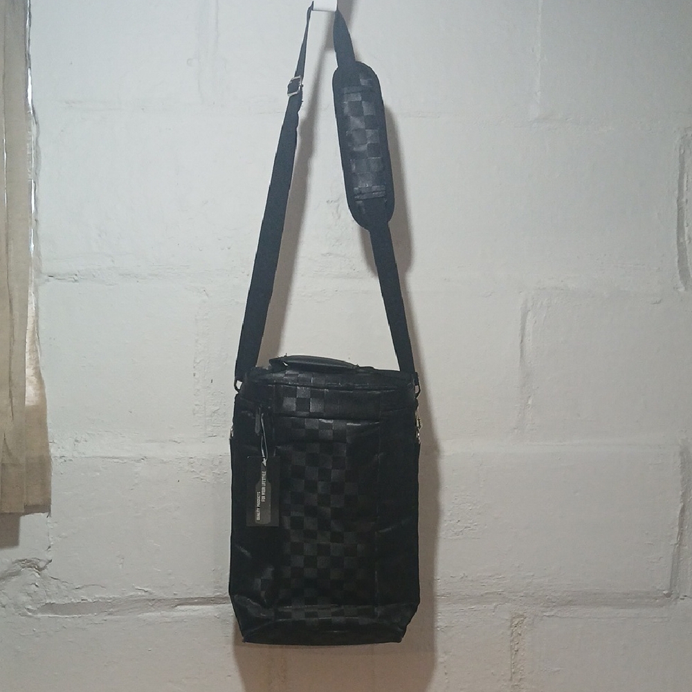Insulated Black Checkered Beverage Bag